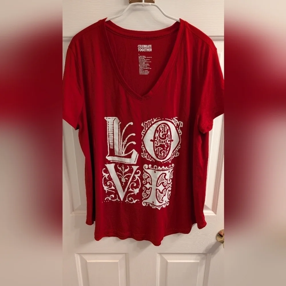 Celebrate Together Love Short Sleeve V-Neck Tee Size Lg (EUC) - Picture 4 of 13
